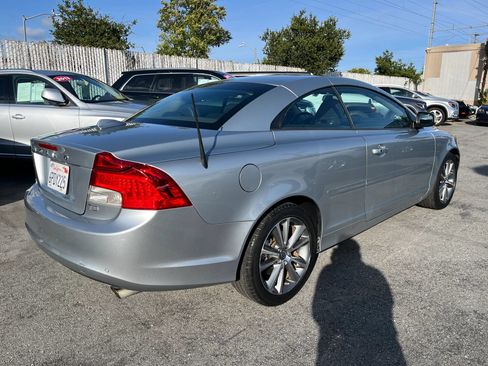 Used 2011 Volvo C70 T5 FWD image 7