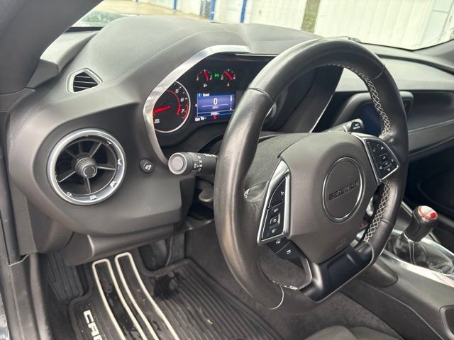 Used 2020 Chevrolet Camaro LT RWD image 11