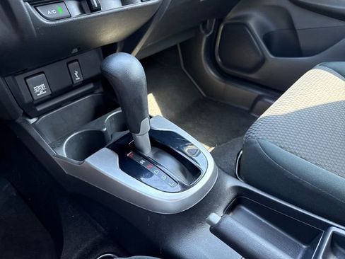 Used 2020 Honda Fit LX image 28