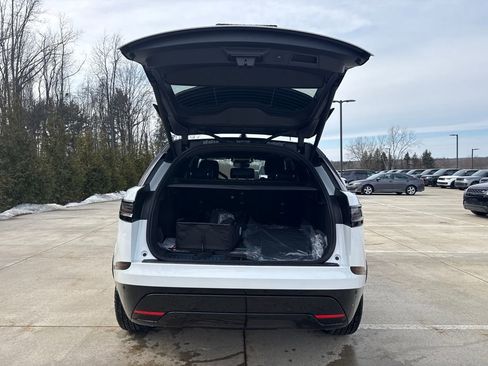New 2026 Land Rover Range Rover Velar Dynamic SE image 9