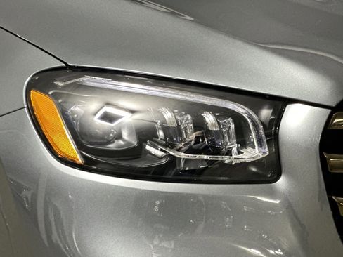 Used 2026 Mercedes-Benz GLS 450 4MATIC image 11