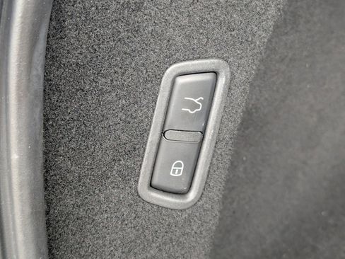 Used 2022 Maserati Levante GT AWD/4WD image 17