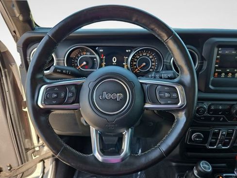 Used 2019 Jeep Wrangler Unlimited Sahara w/ Cold Weather Group AWD/4WD image 17