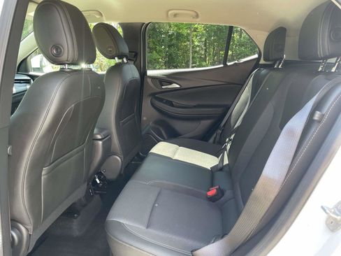 Used 2024 Buick Encore GX Preferred FWD image 3