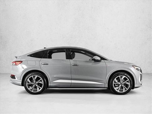 Certified 2025 Audi Q4 e-tron Premium Plus w/ Premium Plus AWD/4WD image 4
