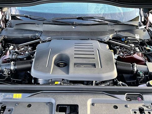 New 2026 Land Rover Discovery Limited Edition image 13