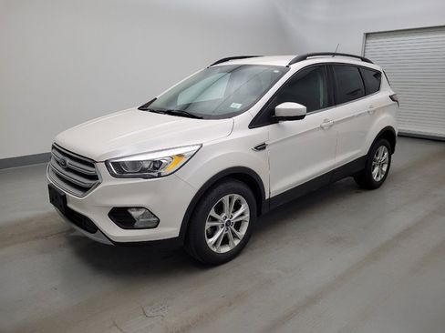 Used 2018 Ford Escape SEL FWD image 2