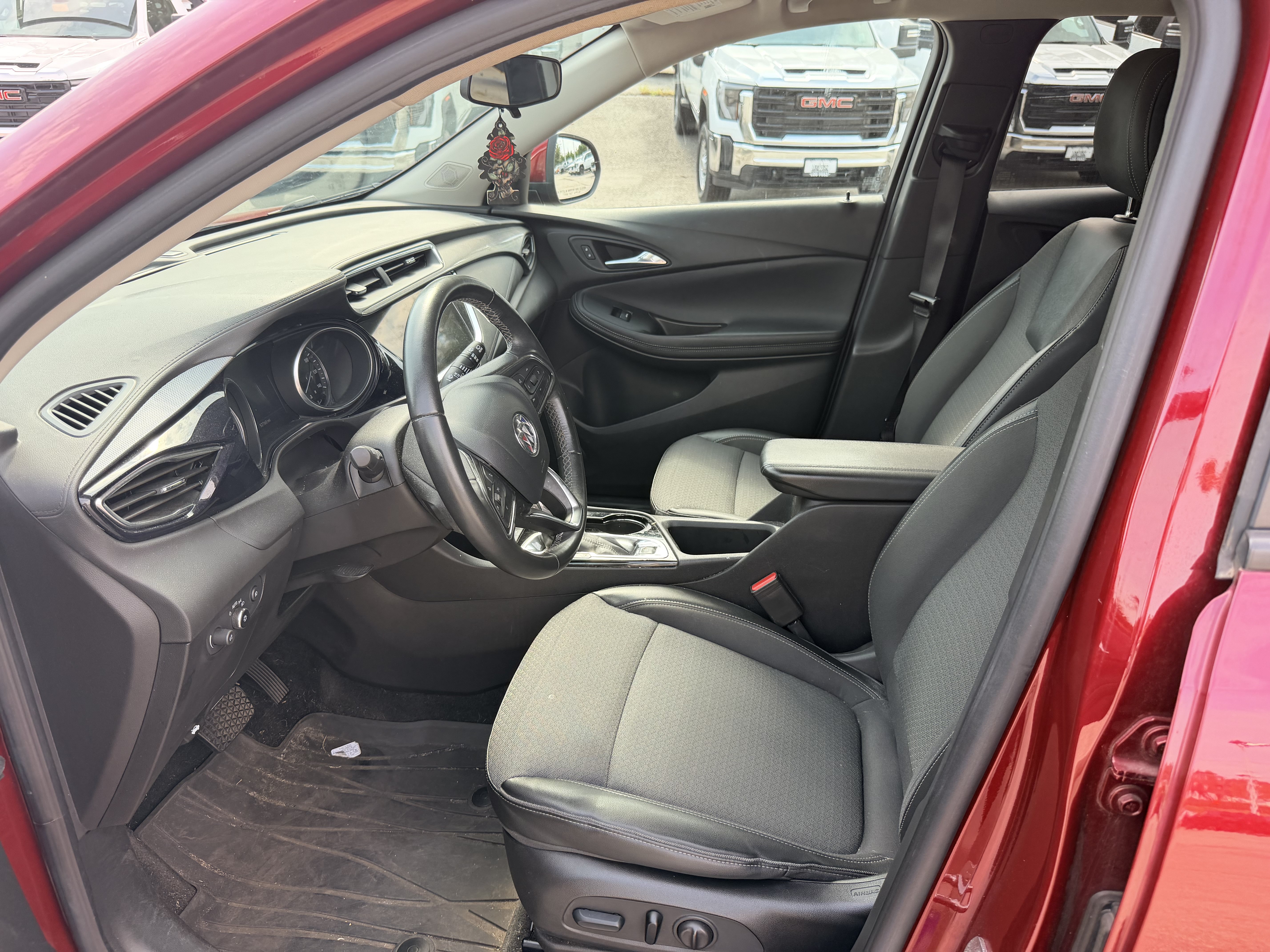 Used 2022 Buick Encore GX Preferred w/ Cold Weather Comfort Package FWD image 10