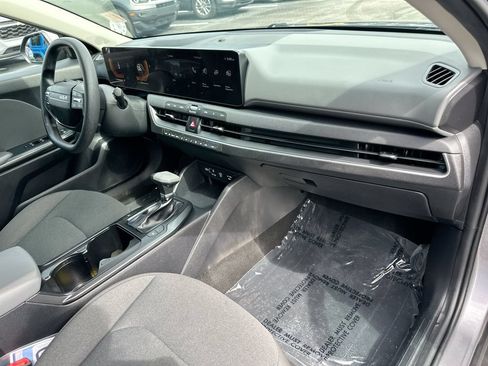 Used 2025 Kia K4 FWD image 26