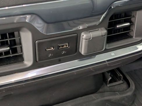 Used 2022 Chevrolet Silverado 1500 LTZ w/ LTZ Premium Package image 27