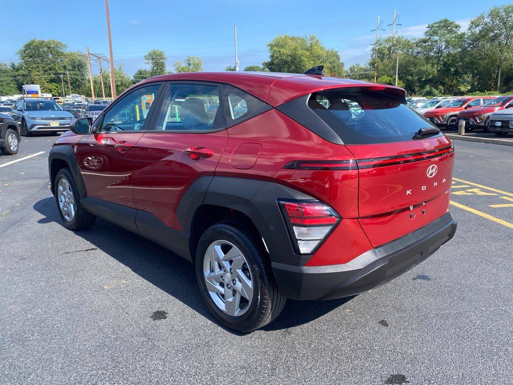 Certified 2024 Hyundai Kona SE AWD/4WD image 8