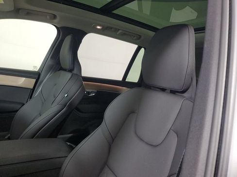 Certified 2025 Volvo XC90 T8 Plus w/ Protection Package Premier AWD/4WD image 21