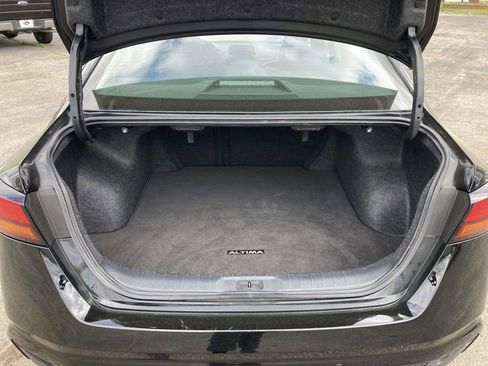 Used 2025 Nissan Altima 2.5 SV image 14
