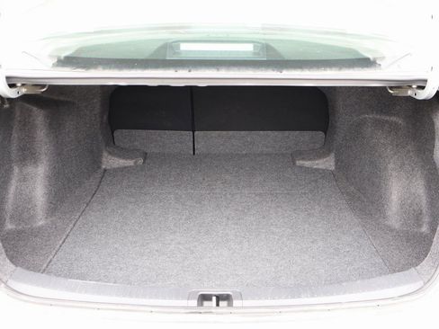 Used 2025 Toyota Corolla LE image 14