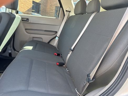 Used 2010 Ford Escape XLS image 8