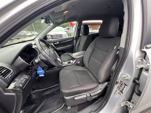 Used 2014 Kia Sorento LX AWD/4WD image 10