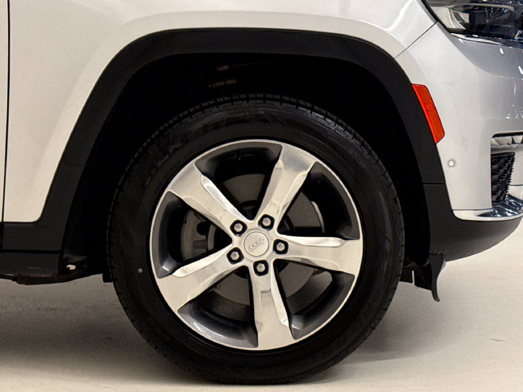 Used 2022 Jeep Grand Cherokee L Limited w/ Luxury Tech Group II AWD/4WD image 6