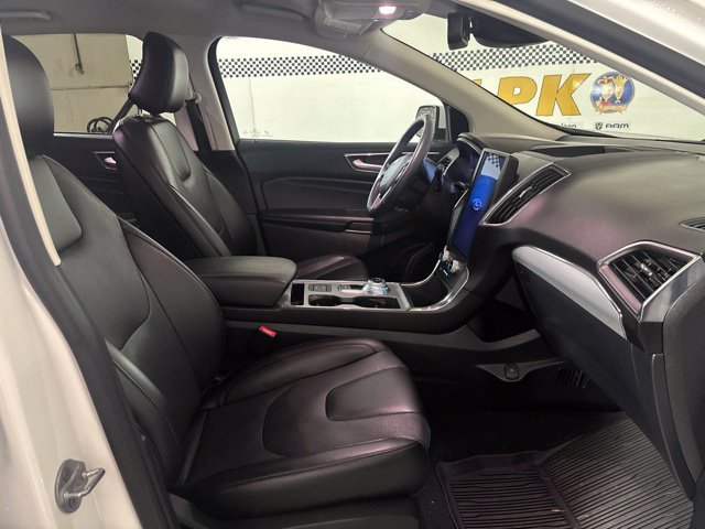 Used 2022 Ford Edge Titanium w/ Equipment Group 301A AWD/4WD image 14