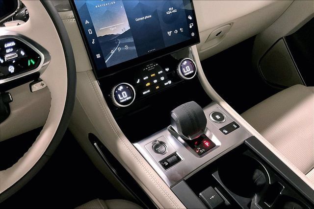 Certified 2026 Jaguar F-PACE R-Dynamic S AWD/4WD image 19