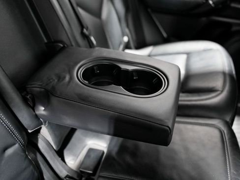 Used 2015 Porsche Cayenne S image 33