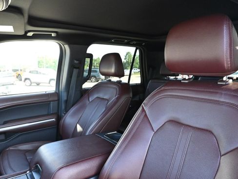 Used 2024 Ford Expedition Limited AWD/4WD image 13
