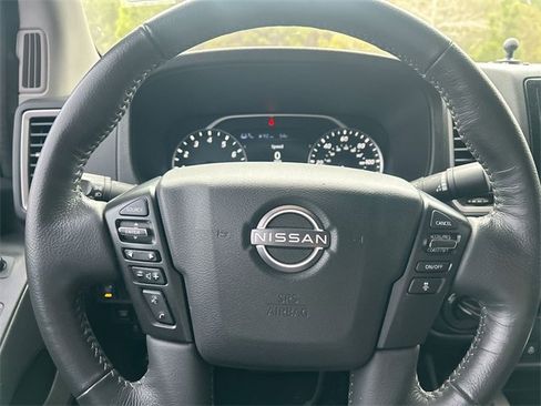Used 2024 Nissan Frontier SL w/ Technology Package image 18