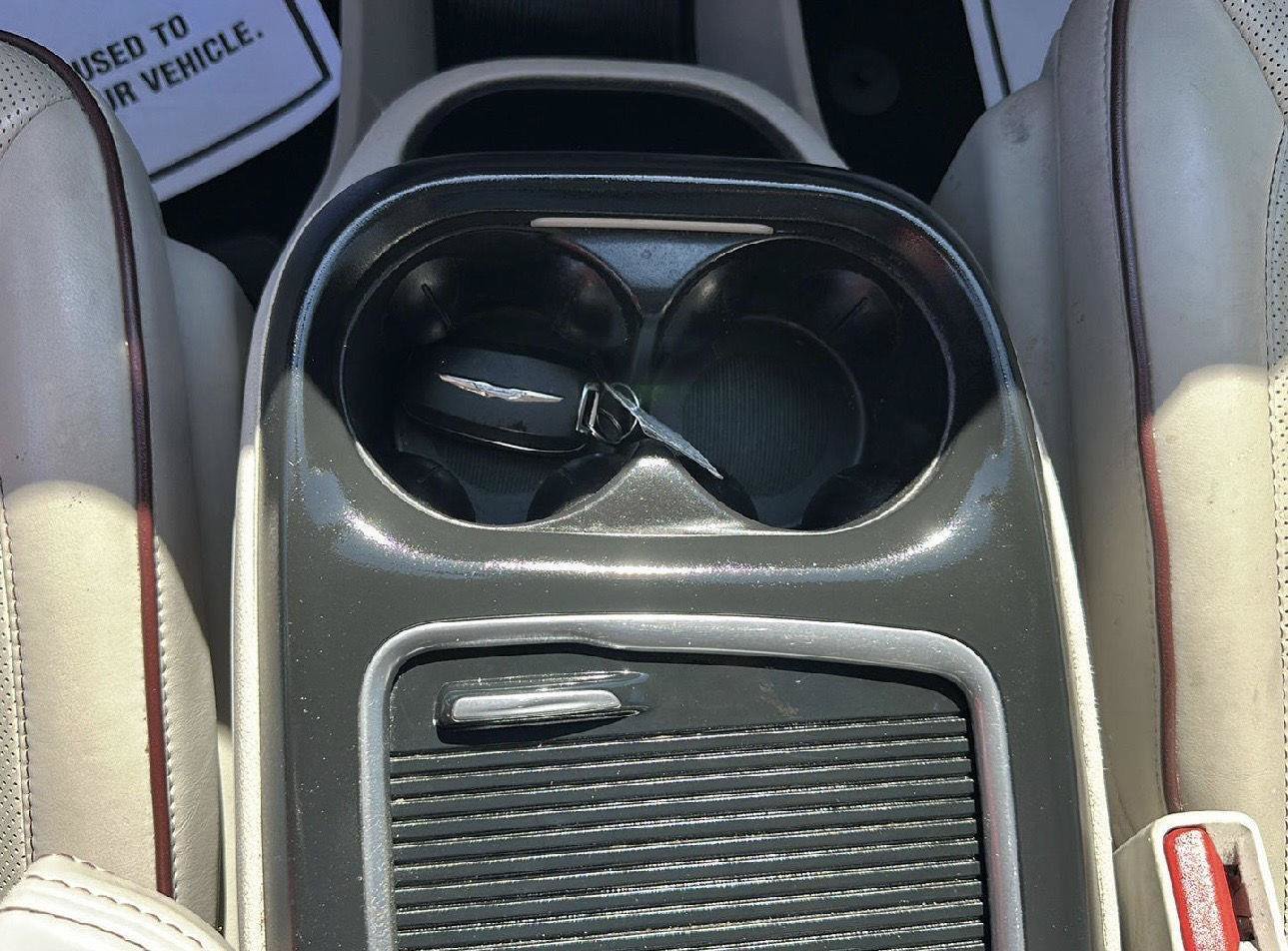 Used 2019 Chrysler Pacifica Limited FWD image 19