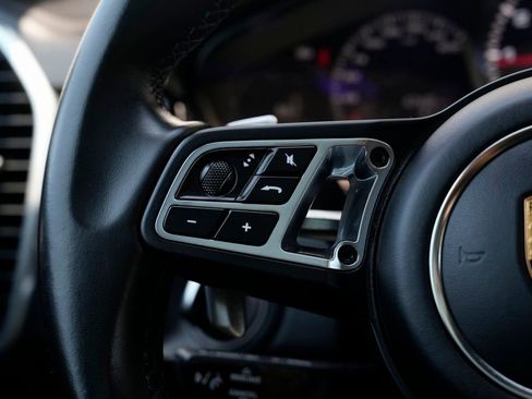 Used 2022 Porsche Cayenne Turbo image 48