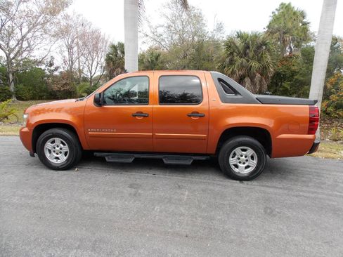 Used 2007 Chevrolet Avalanche LS image 11