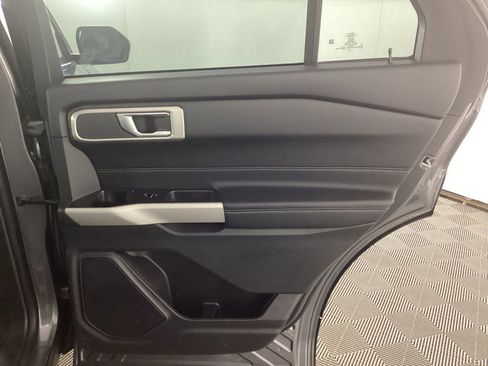 Used 2023 Ford Explorer XLT w/ Equipment Group 202A image 13
