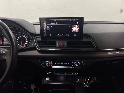 Used 2021 Audi Q5 2.0T Premium w/ Convenience Package AWD/4WD image 20