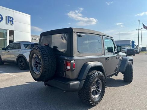 Used 2023 Jeep Wrangler Sport AWD/4WD image 15