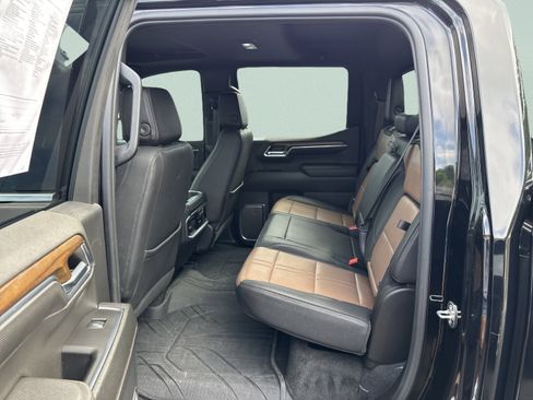 Used 2024 Chevrolet Silverado 1500 High Country AWD/4WD image 24