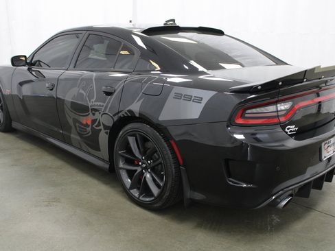 Used 2019 Dodge Charger Scat Pack image 8