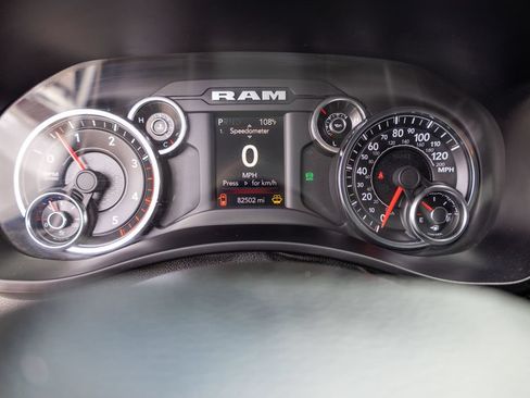Used 2022 RAM 3500 Tradesman w/ Chrome Appearance Group AWD/4WD image 18