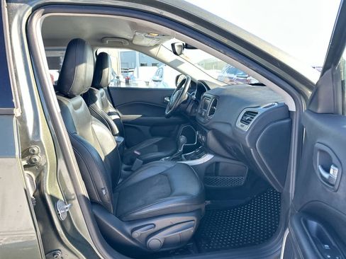 Used 2018 Jeep Compass Latitude w/ Cold Weather Group image 26