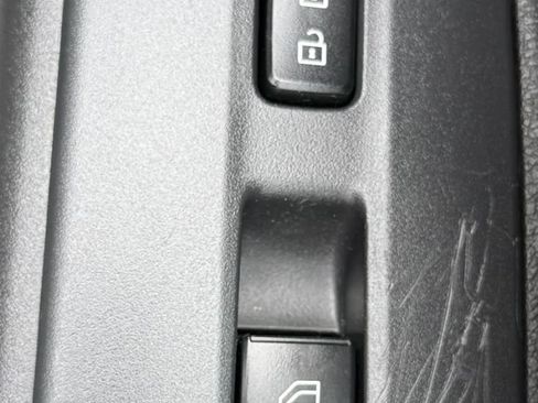 Used 2020 Mitsubishi Outlander ES AWD/4WD image 36