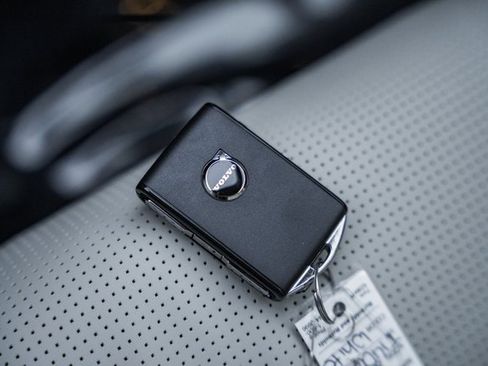 New 2026 Volvo XC60 B5 Ultra w/ Protection Package Premier image 43