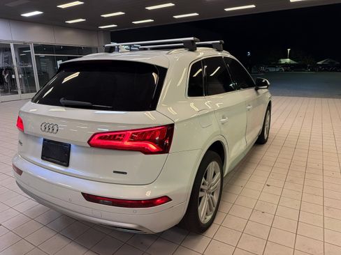 Used 2019 Audi Q5 2.0T Premium Plus w/ Premium Plus Package AWD/4WD image 5