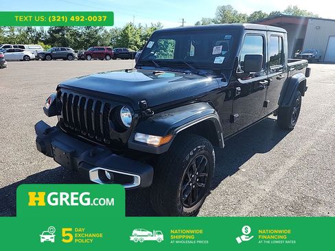 Used 2021 Jeep Gladiator Sport AWD/4WD image 1