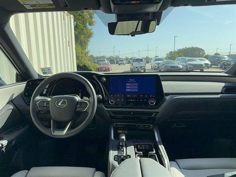 Used 2026 Lexus TX 350 AWD w/ Technology Package image 4
