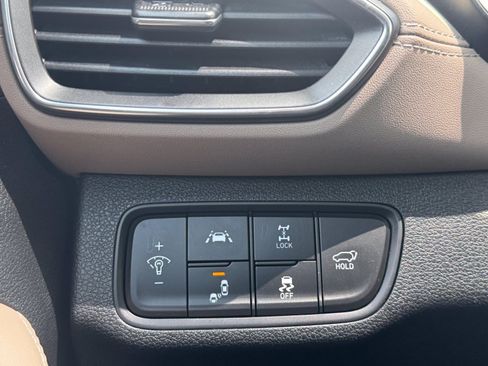 Used 2020 Hyundai Santa Fe Limited AWD/4WD image 33