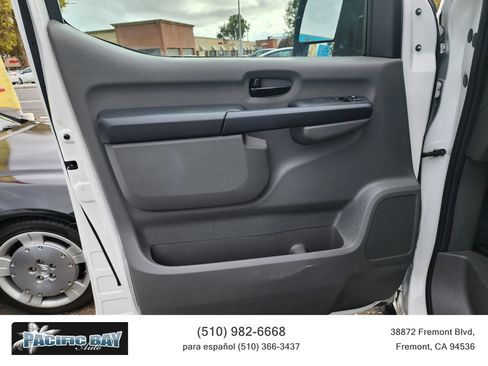 Used 2020 Nissan NV 2500 SV image 15