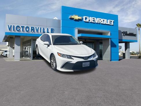 Used 2022 Toyota Camry LE FWD image 3