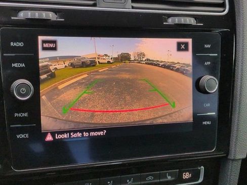 Used 2018 Volkswagen GTI Autobahn FWD image 19