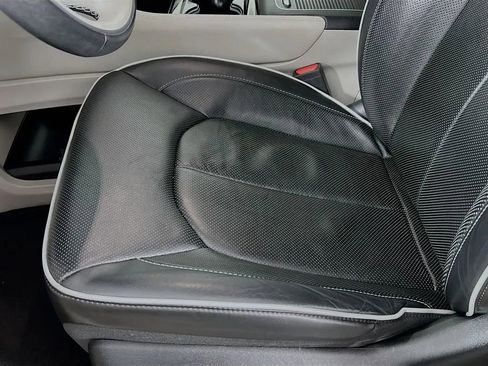 Used 2021 Chrysler Pacifica Limited image 20