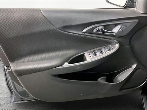 Used 2017 Chevrolet Malibu LS w/ LPO, Convenience Package 2 image 18