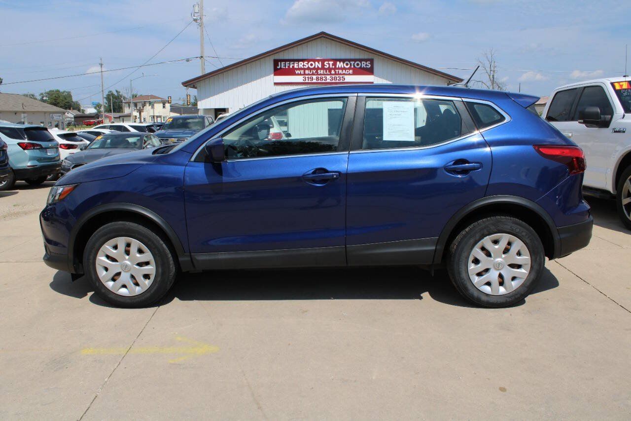 Used 2019 Nissan Rogue Sport S FWD image 1