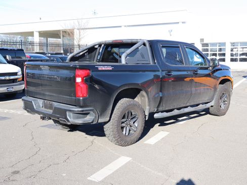 Used 2020 Chevrolet Silverado 1500 LT Trail Boss w/ Midnight Edition image 10