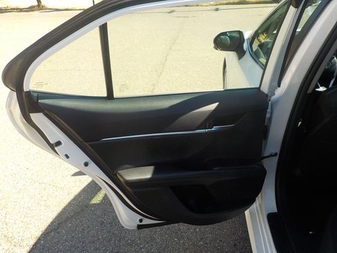 Used 2023 Toyota Camry LE image 14